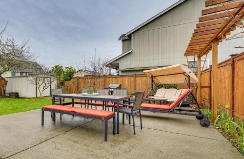 South End House | Patio Oasis! Contemporary Tacoma Hideout