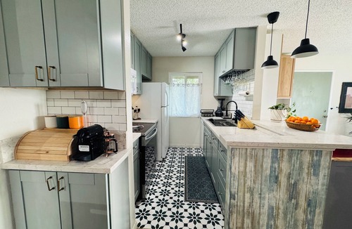 Santee Condo | Peaceful 2-bedroom condo with AC & EV Charger in charming Santee