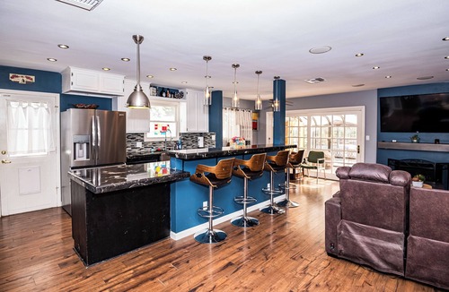 Claremont House | Peaceful 3-bedroom house with pool in charming Claremont