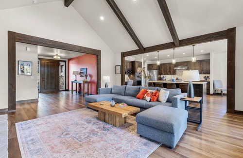 Alfalfa House | Peaceful Brasada Oasis | Hot Tub & Views