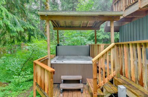 Zigzag House | Peaceful Mt. Hood Cabin w/Hot Tub & Fire Pit!