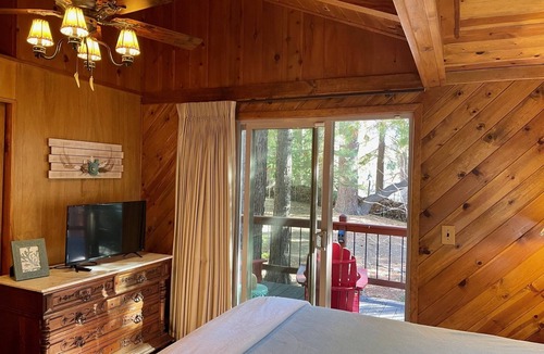 Running Springs Cabin | 🏔 Peaceful Treehouse Cabin in Running Springs, CA ⛄️