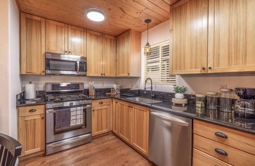 Sugarloaf Cabin | Peak Pursuit | Jacuzzi, Game Room, Sauna, Cent AC!