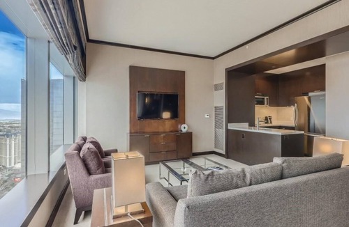 Las Vegas Strip Hotel | Penthouse Suite Vdara Hotel 55thfl. 1BDR stunning Vegas strip views. City center