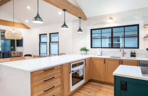 Queen Anne House | Perch - Emerald Cottage: Your Luxurious Seattle Retreat