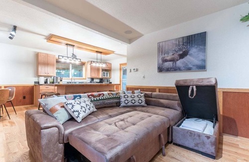 Paradise Estates Cabin | Perch - Juniper Cabin: Cozy A-Frame cabin w/hot tub