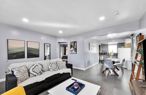 South San Gabriel House | Perfect 2-bedroom house with AC in welcoming Rosemead