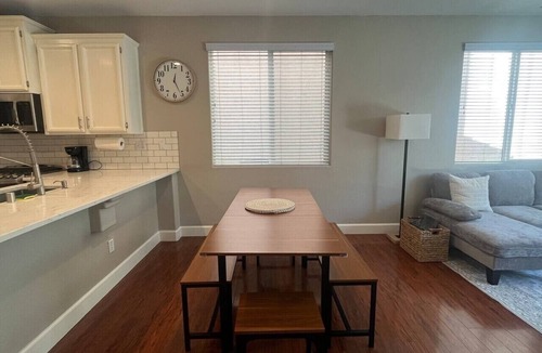 North Natomas House | Perfectly located cozy & bright 3BR near midtown