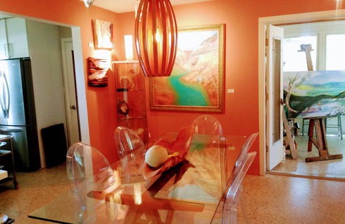 Ormond-by-the-Sea House | Pet Friendly Beachside Artist's Mid-Century Modern Bungalow