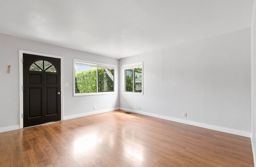 North Redondo House | Pet friendly Hermosa home with great views over LA