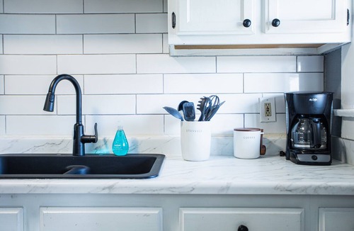 Willmore Apartment | Pet-Friendly Stay, Mins to Beach, Conv Ctr + Prkg