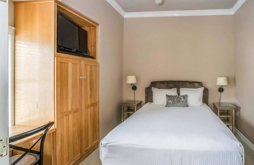 Downtown Cannon Beach Hotel | Pet-Friendly Suite Near Cannon Beach – Quick Access!