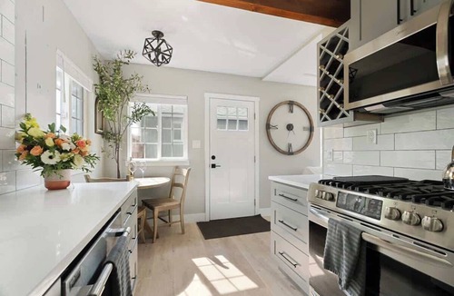Puyallup Cottage | Petite Perfection