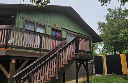 Julian Cabin | Pheasant Hill Cabin. A cozy cabin and dog friendly.