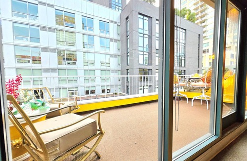 Belltown Apartment | Pike Market Millionaire’s Escape – 2BR Sky Summit