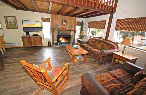 Tahoe Tyrol House | Pine Hill Road Holiday home