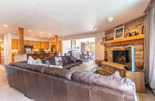 Keystone Condo | Pines #2059