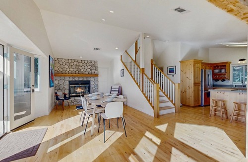 Arrowhead Villas House | Pinetree Palace | Mountain Retreat | Games | Treetop Views | Sleeps 6