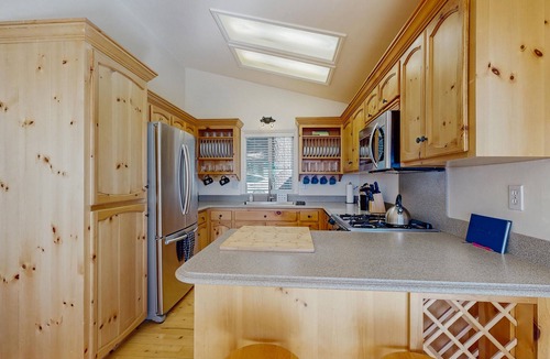 Arrowhead Villas House | Pinetree Palace | Mountain Retreat | Games | Treetop Views | Sleeps 6
