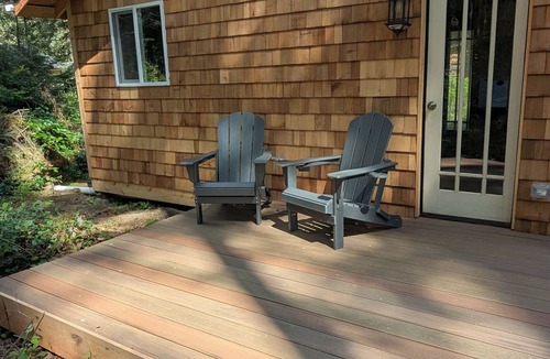 Langley Cabin | Pinewood Cabin - Forest Retreat Near Langley