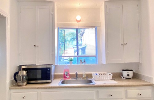 Rosemead House | Pink Lovely 1BR house near DTLA