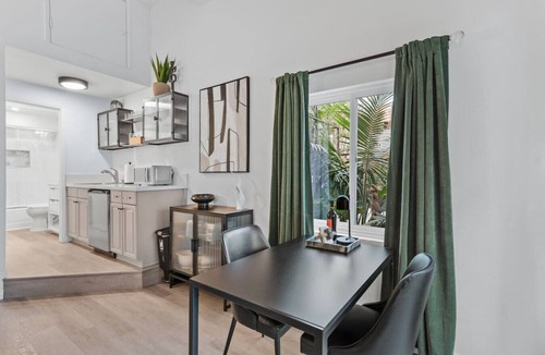 Point Loma House | Point Loma Coastal Studio | AC Near Bay & Liberty Station