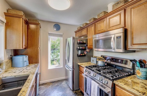 Mira Mesa Condo | Pool Access + Balcony: Updated Condo Near UCSD!
