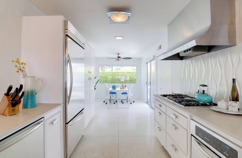 Canyon View Estates Condo | Pool Access: Mtn-View Palm Springs Condo!