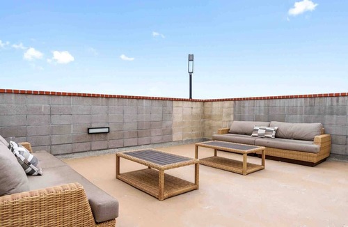 National City Apartment | Pool View Modern 3 Bdrm Apt