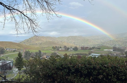 Exeter House | Powell Ranch-Pool & Jacuzzi on Beautiful Farm