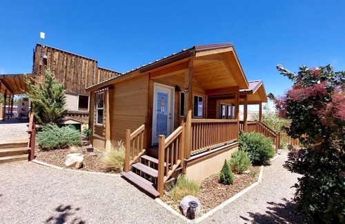 Escalante Cabin | Pretty Cabin with Amazing Views - The Ultimate Glamping Getaway in Escalante, UT