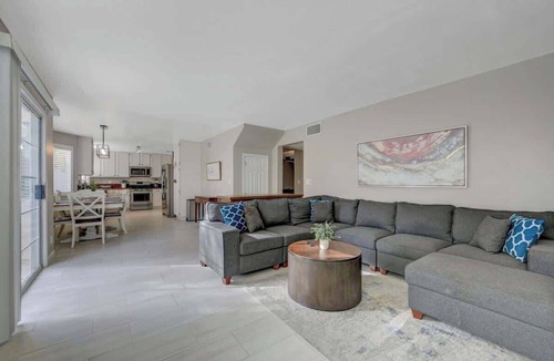 Green Valley North House | Prime and Relax Abode