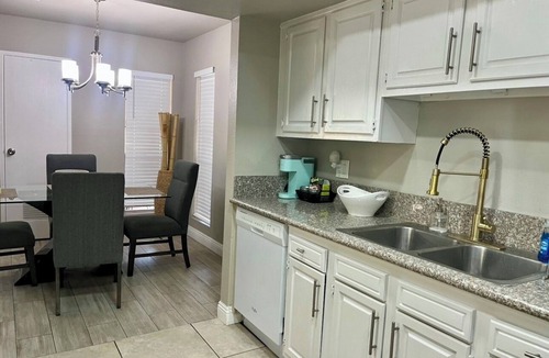 Paradise Condo | Prime Location 1-Bed 1Bath condo close to Airport, UNLV and STRIP