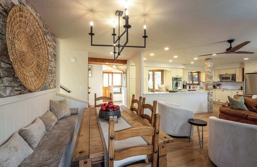 Three Rivers House | Prime Sequoia Stay: Pool Hot Tub Sauna Views