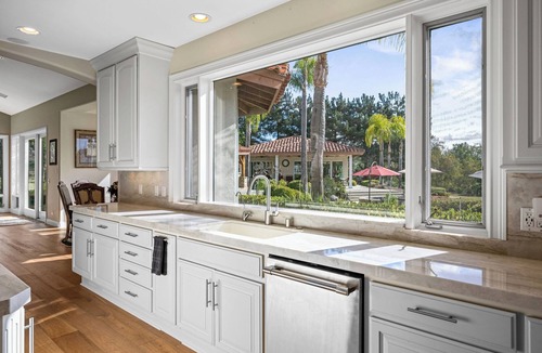 Encinitas House | Private 2 acre 5-bedroom estate in Encinitas with resort pool and guest house