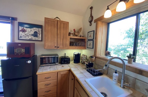 Julian Cabin | Private 40-acre Top of the Mountain Cabin with Stunning Panoramic Views, Deck
