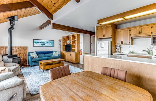 Historic Bayfront Condo | Private Bayfront Home with Fishing Dock - Dogs Welcome