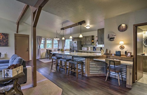 Garden Valley House | Private Cabin, 5-Min Drive to Hot Springs & Golf!