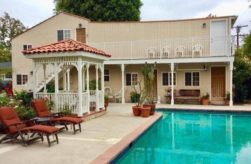 Sherman Oaks House | Private Guest House Great Gardens Swimming Pool
