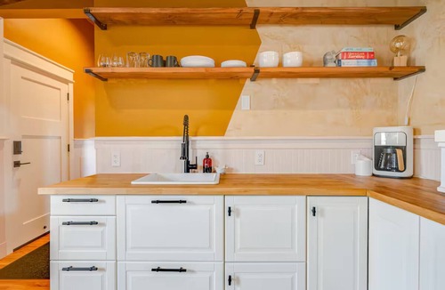 Old Bend Apartment | Private Guest Suite in the Heart of Old Bend