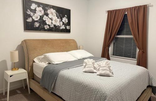 Wheatland House | Private Guest Suite - Shows and Hard Rock