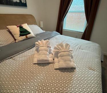 Wheatland House | Private Guest Suite - Shows and Hard Rock