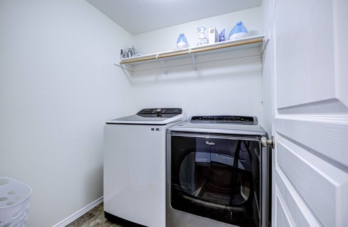 Kennewick House | Private Home & Yard, 2 Car Garage 3/2 #1857