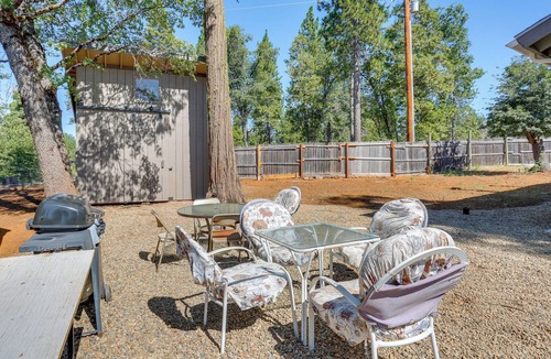 Shingletown House | Private Horse Stall: Unplug at Shingletown Home!
