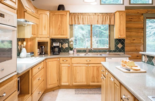 Clinton Cabin | Private Log Cabin on Whidbey Island