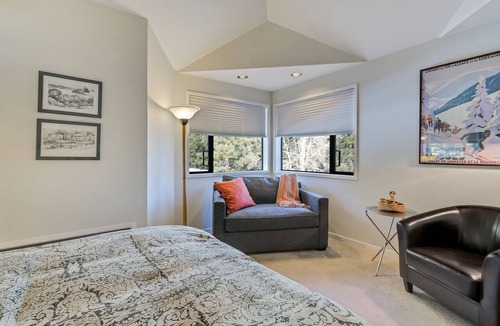 Century West Hotel | Private Mt. Bachelor Village suite in Bend with access to resort hot tubs/pool