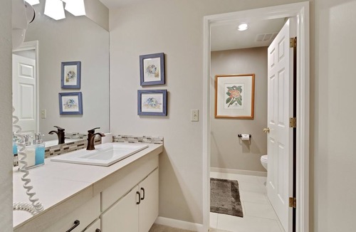 Century West Hotel | Private Mt. Bachelor Village suite in Bend with access to resort hot tubs/pool
