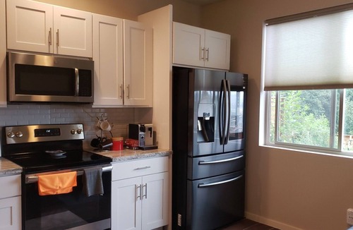 Edgewood House | Private Newer Suite Laundry n Full Kitchen between Seattle Tacoma