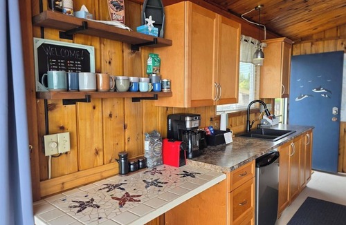 Point Roberts House | Private Oceanfront Cottage with Own Beach, 45 Min to Vancouver