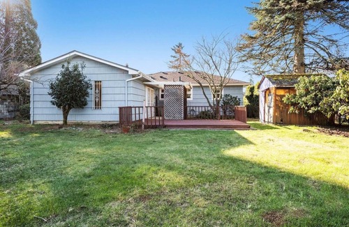 Centennial House | Private Portland Getaway Near Powell Butte Nature Park!